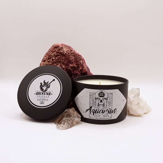 Kerze Wassermann Produktabbildung mit Deko