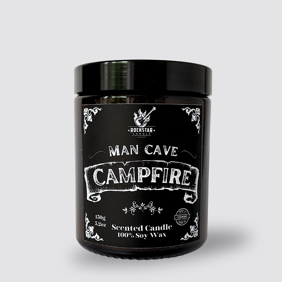 Campfire Kerze für Männer Produktfoto grauer Hintergrund