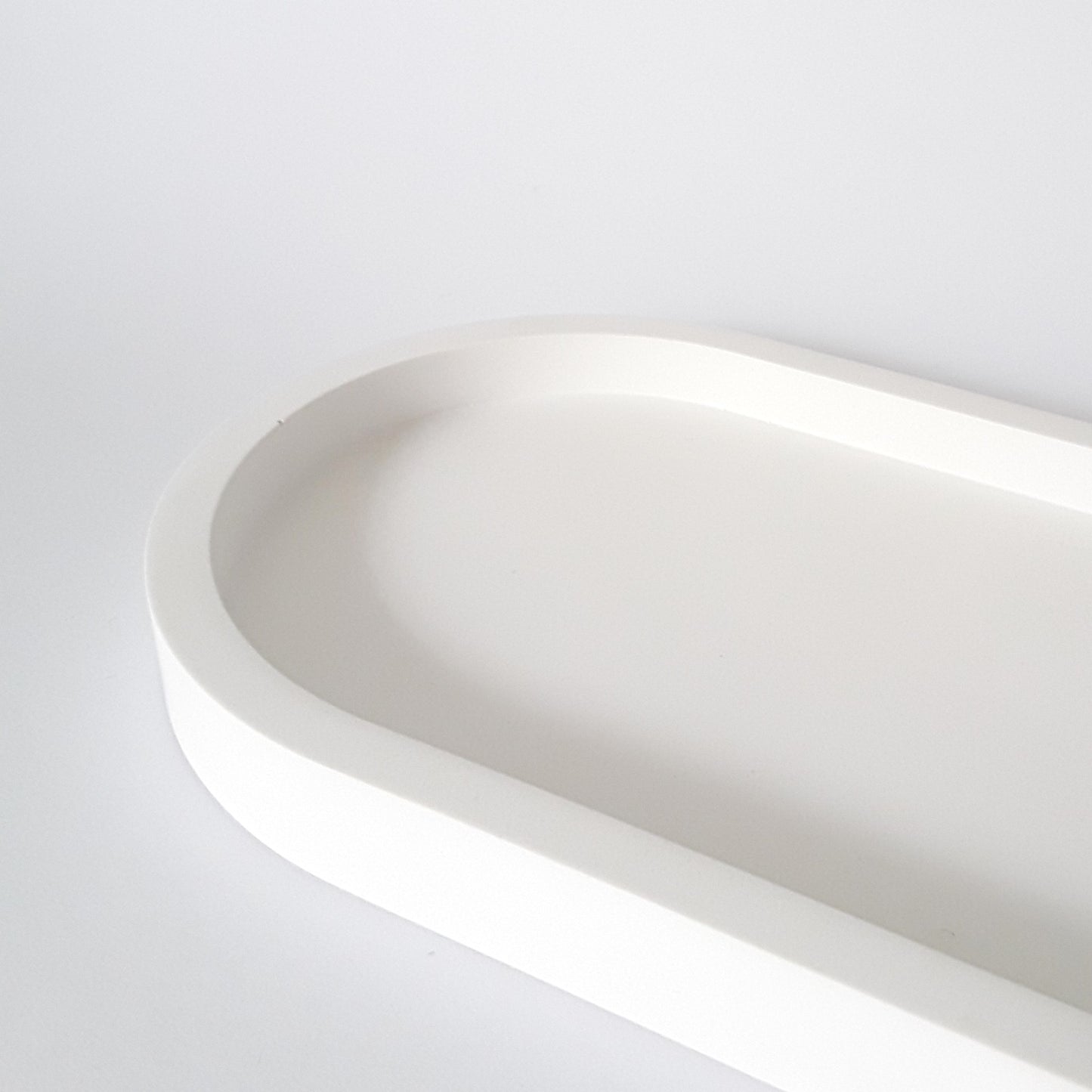 Ovales Tablett weiß Detailfoto