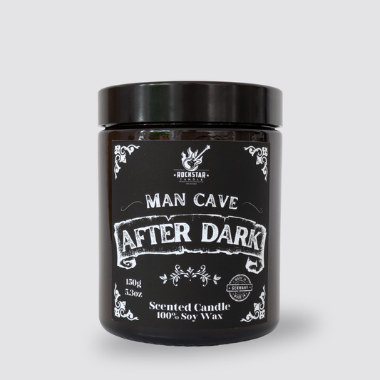 Man Cave After Dark Duftkerze dunkle Kirsche für Männer Produktfoto mit Deckel