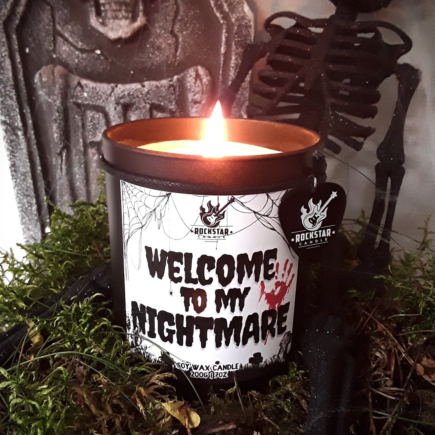 Kerze Welcome to my nightmare mit Deko