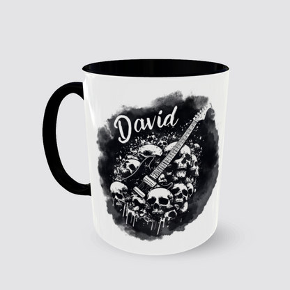 Mit Namen personalisierbare Tasse mit Schädeln und Gitarre Henkel links