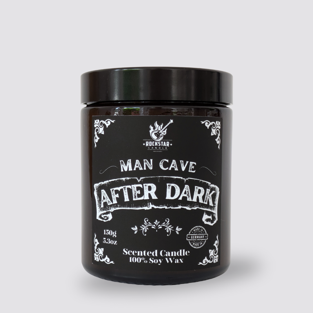 Man Cave After Dark Duftkerze dunkle Kirsche für Männer Produktfoto mit Deckel
