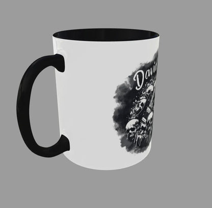 Mit Namen personalisierbare Tasse mit Schädeln und Gitarre Henkel Produktvideo